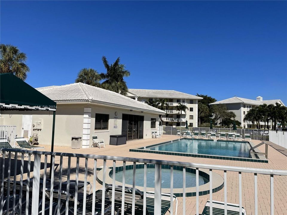 Recently Rented: $2,650 (2 beds, 2 baths, 1385 Square Feet)