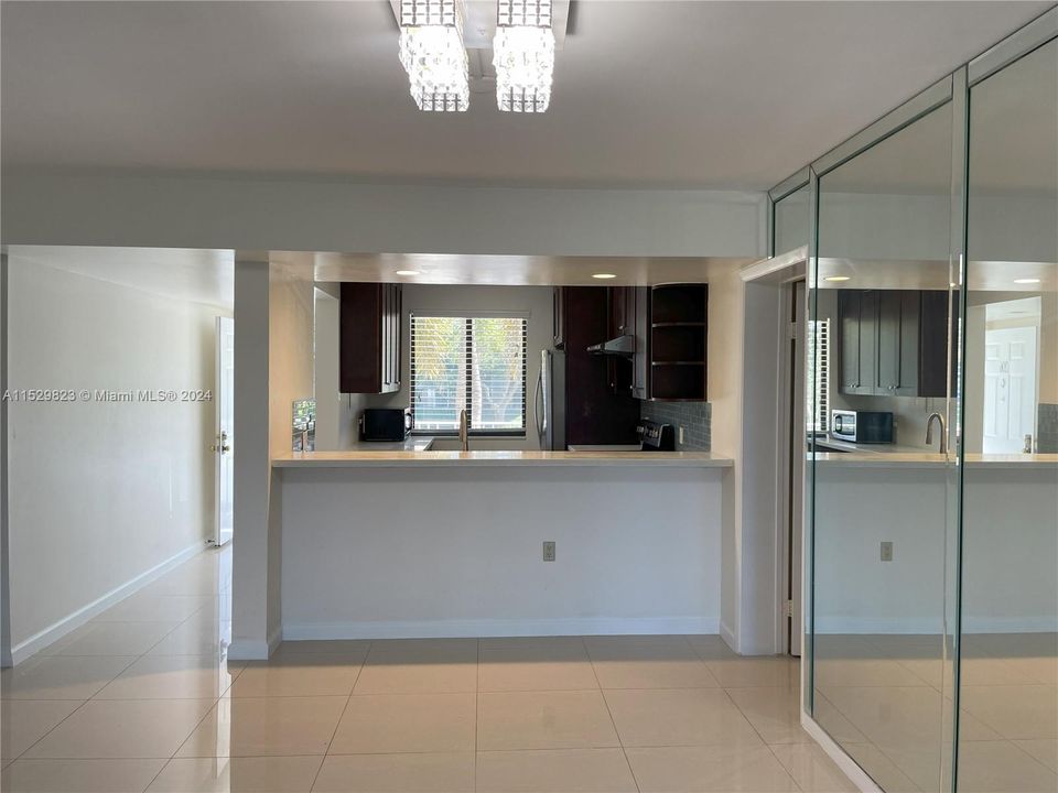 Recently Rented: $2,650 (2 beds, 2 baths, 1385 Square Feet)