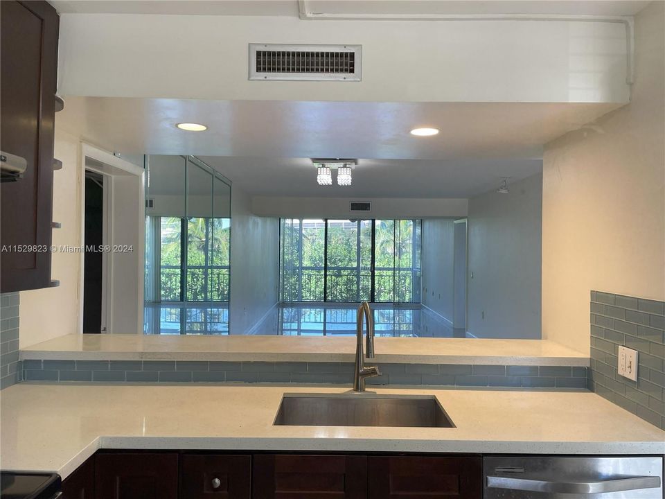 Recently Rented: $2,650 (2 beds, 2 baths, 1385 Square Feet)