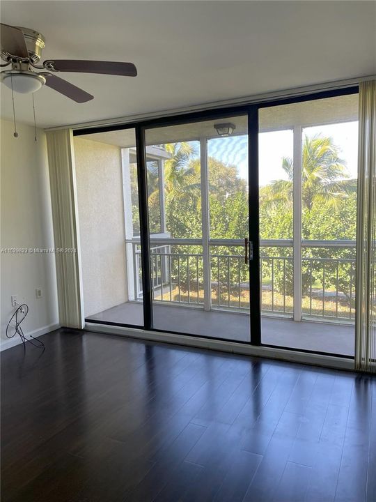 Recently Rented: $2,650 (2 beds, 2 baths, 1385 Square Feet)