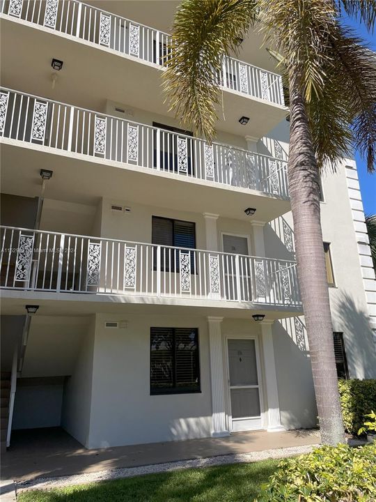 Recently Rented: $2,650 (2 beds, 2 baths, 1385 Square Feet)