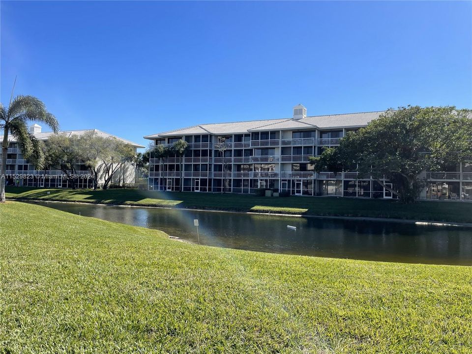 Recently Rented: $2,650 (2 beds, 2 baths, 1385 Square Feet)