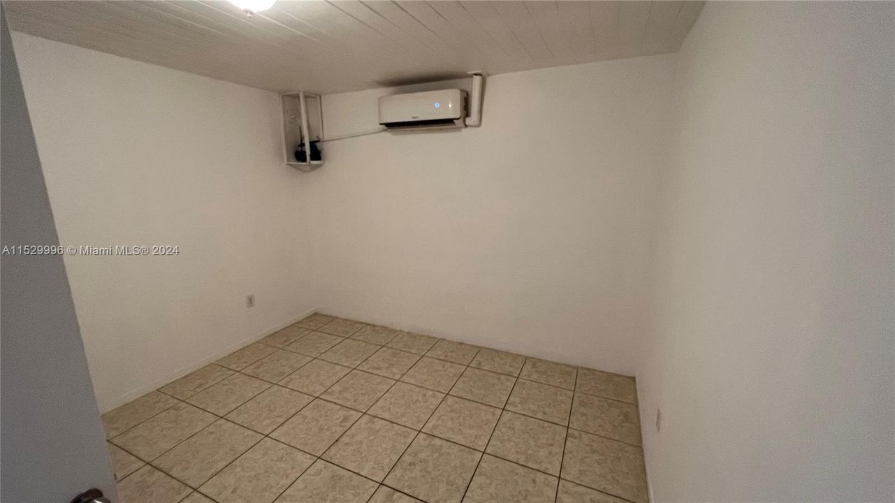 Vendido Recientemente: $450,000 (0 camas, 0 baños, 1569 Pies cuadrados)