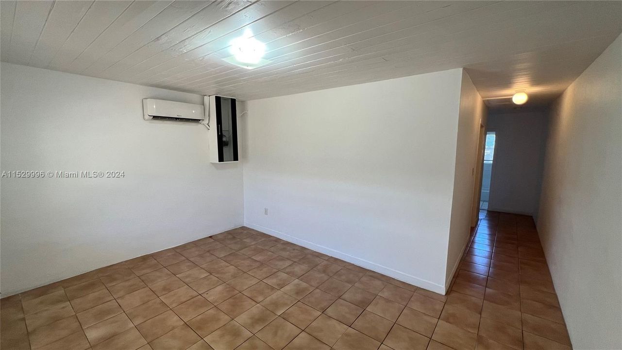 Vendido Recientemente: $450,000 (0 camas, 0 baños, 1569 Pies cuadrados)