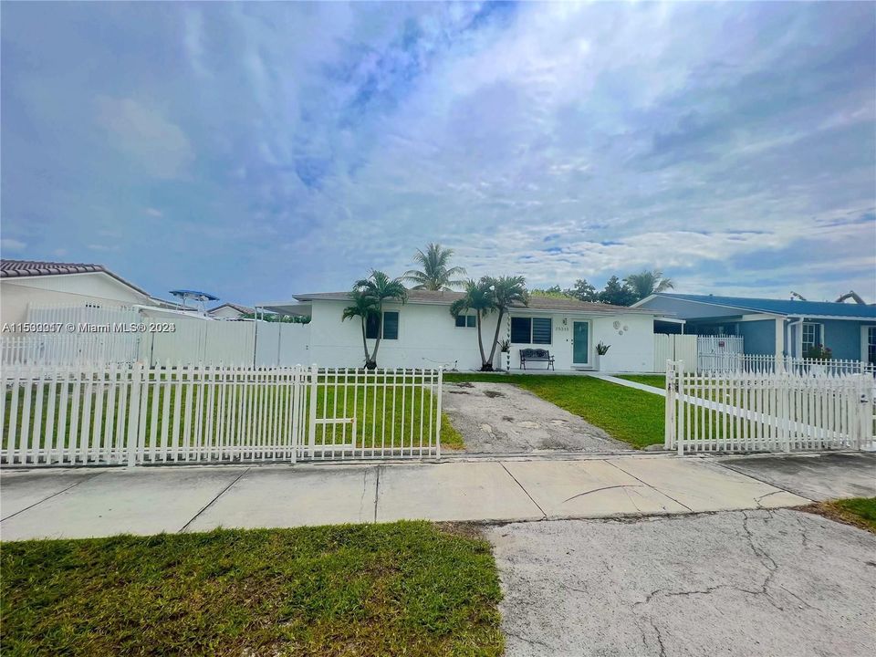 Recently Sold: $540,000 (3 beds, 3 baths, 1200 Square Feet)