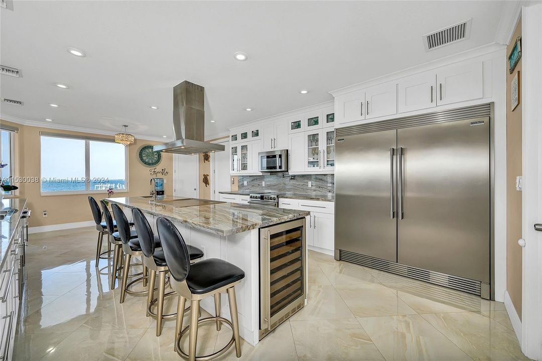 For Sale: $5,949,000 (5 beds, 5 baths, 4822 Square Feet)