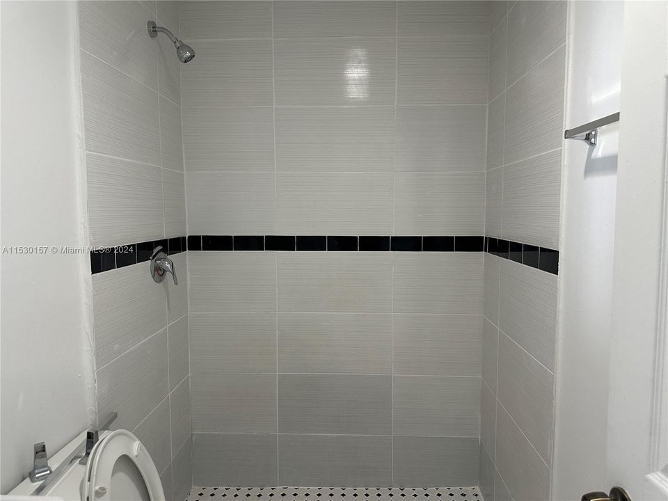 Recently Rented: $1,800 (1 beds, 1 baths, 1748 Square Feet)