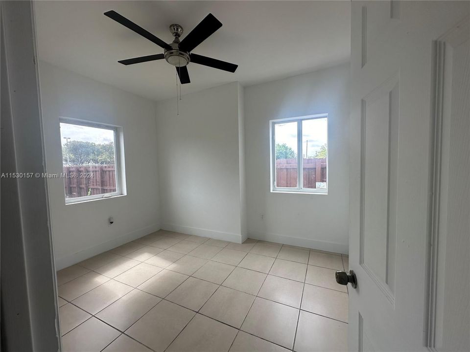 Recently Rented: $1,800 (1 beds, 1 baths, 1748 Square Feet)