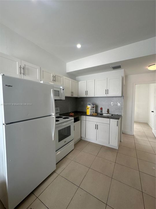 Recently Rented: $1,800 (1 beds, 1 baths, 1748 Square Feet)