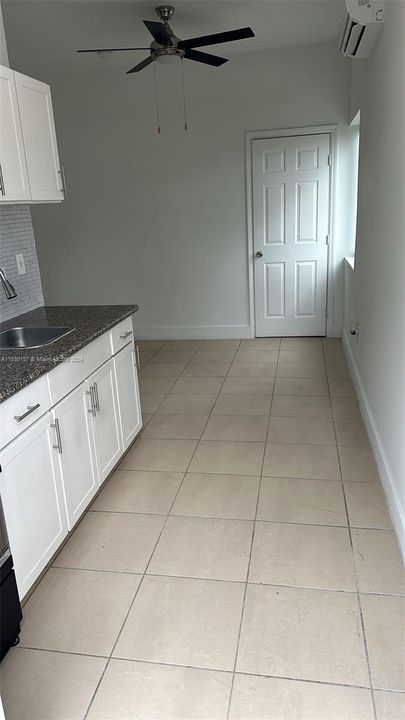 Recently Rented: $1,800 (1 beds, 1 baths, 1748 Square Feet)