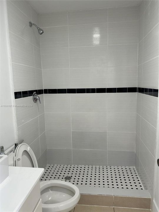 Recently Rented: $1,800 (1 beds, 1 baths, 1748 Square Feet)