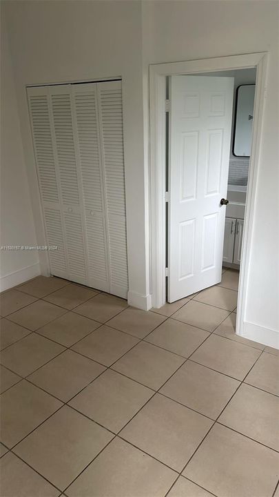 Recently Rented: $1,800 (1 beds, 1 baths, 1748 Square Feet)