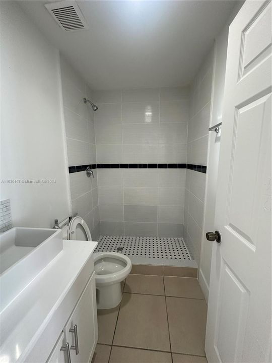 Recently Rented: $1,800 (1 beds, 1 baths, 1748 Square Feet)