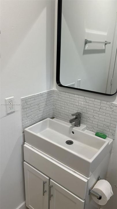 Recently Rented: $1,800 (1 beds, 1 baths, 1748 Square Feet)