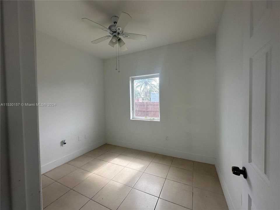 Recently Rented: $1,800 (1 beds, 1 baths, 1748 Square Feet)
