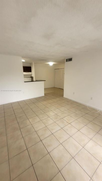 Recently Rented: $2,200 (2 beds, 2 baths, 883 Square Feet)