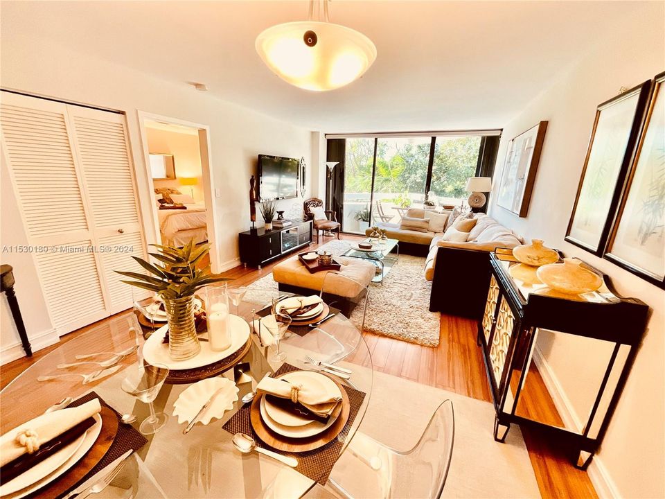 For Sale: $395,000 (1 beds, 2 baths, 790 Square Feet)