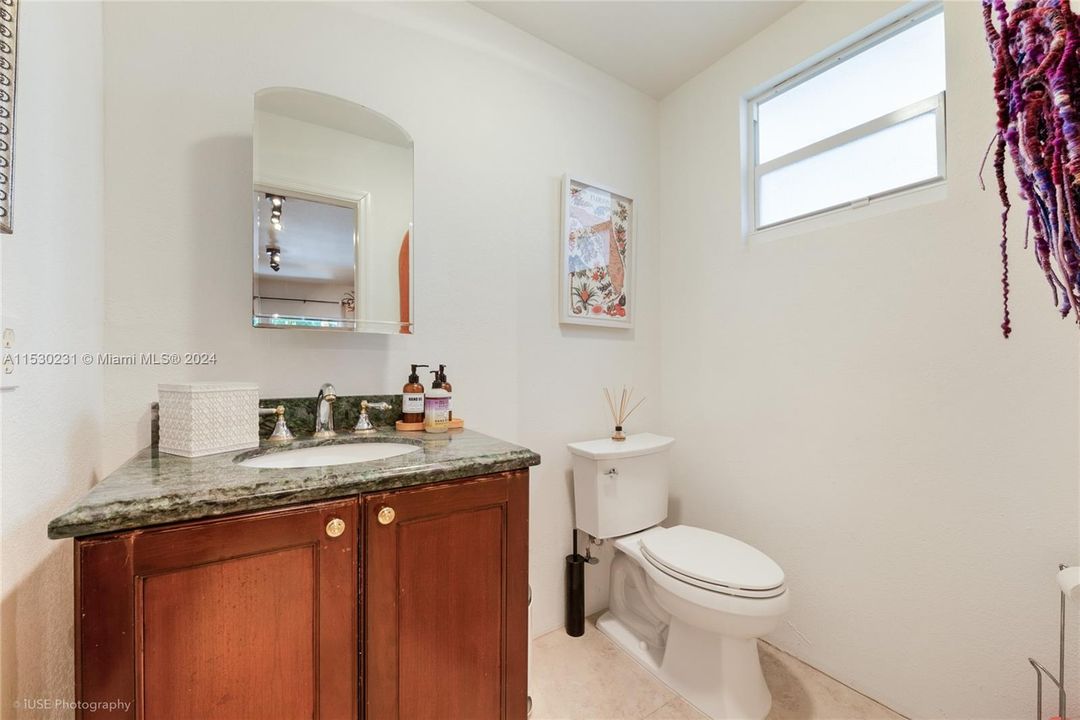 Active With Contract: $1,100,000 (3 beds, 2 baths, 1008 Square Feet)