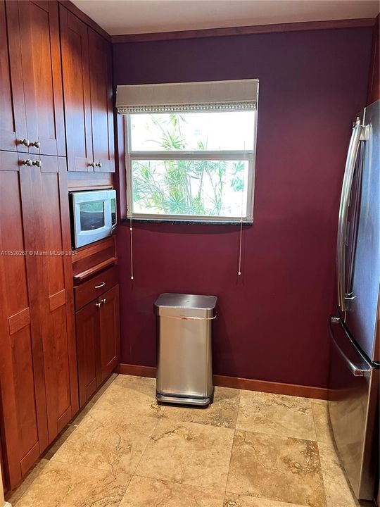Recently Rented: $2,400 (1 beds, 1 baths, 808 Square Feet)