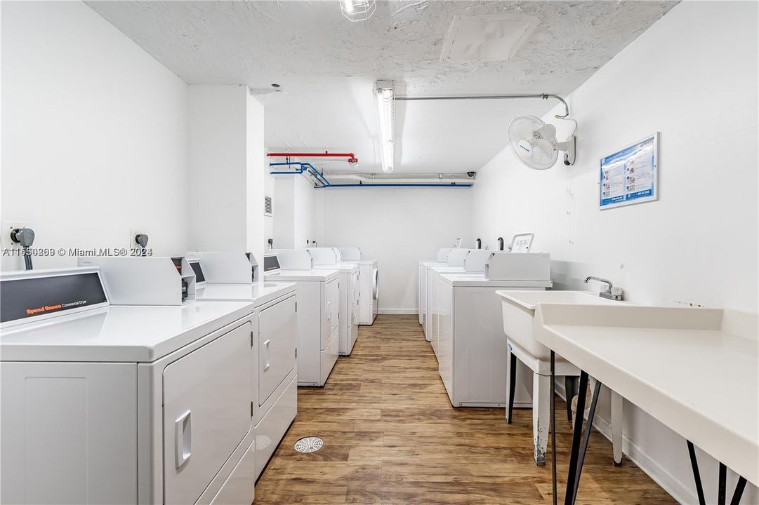 最近租的: $3,700 (2 贝兹, 2 浴室, 1242 平方英尺)