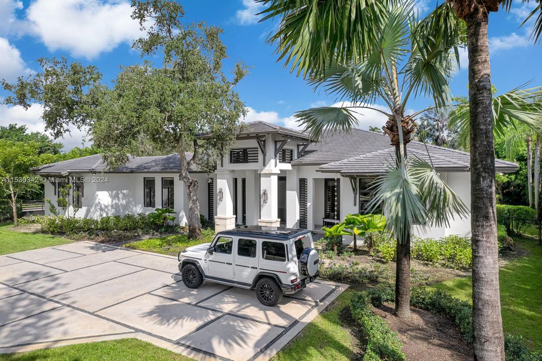 For Sale: $6,280,000 (5 beds, 5 baths, 4759 Square Feet)