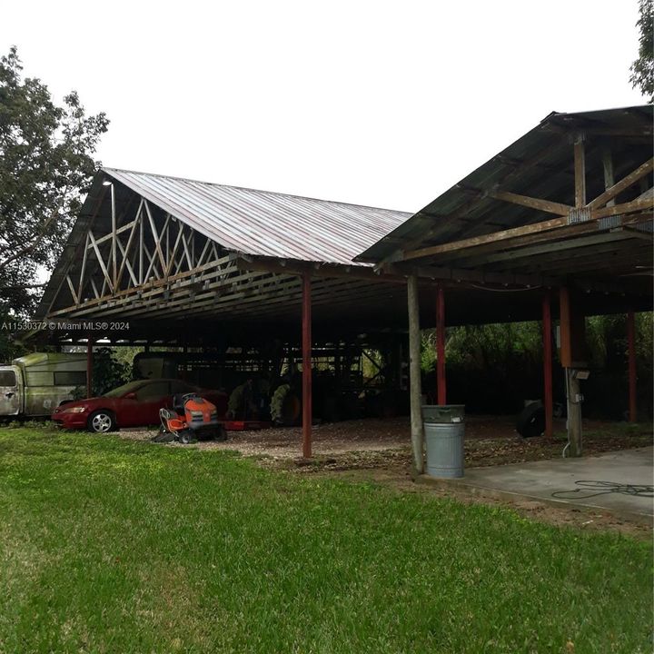 Recently Rented: $3,500 (2 beds, 1 baths, 720 Square Feet)