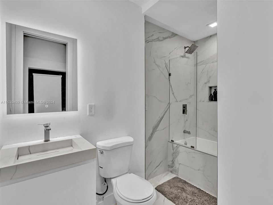 Недавно арендовано: $15,900 (7 спален, 6 ванн, 3677 Квадратных фут)