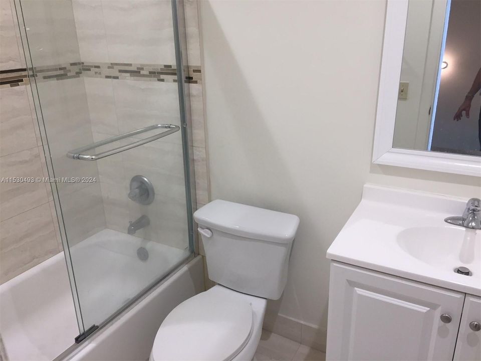 最近租的: $3,000 (3 贝兹, 2 浴室, 1770 平方英尺)