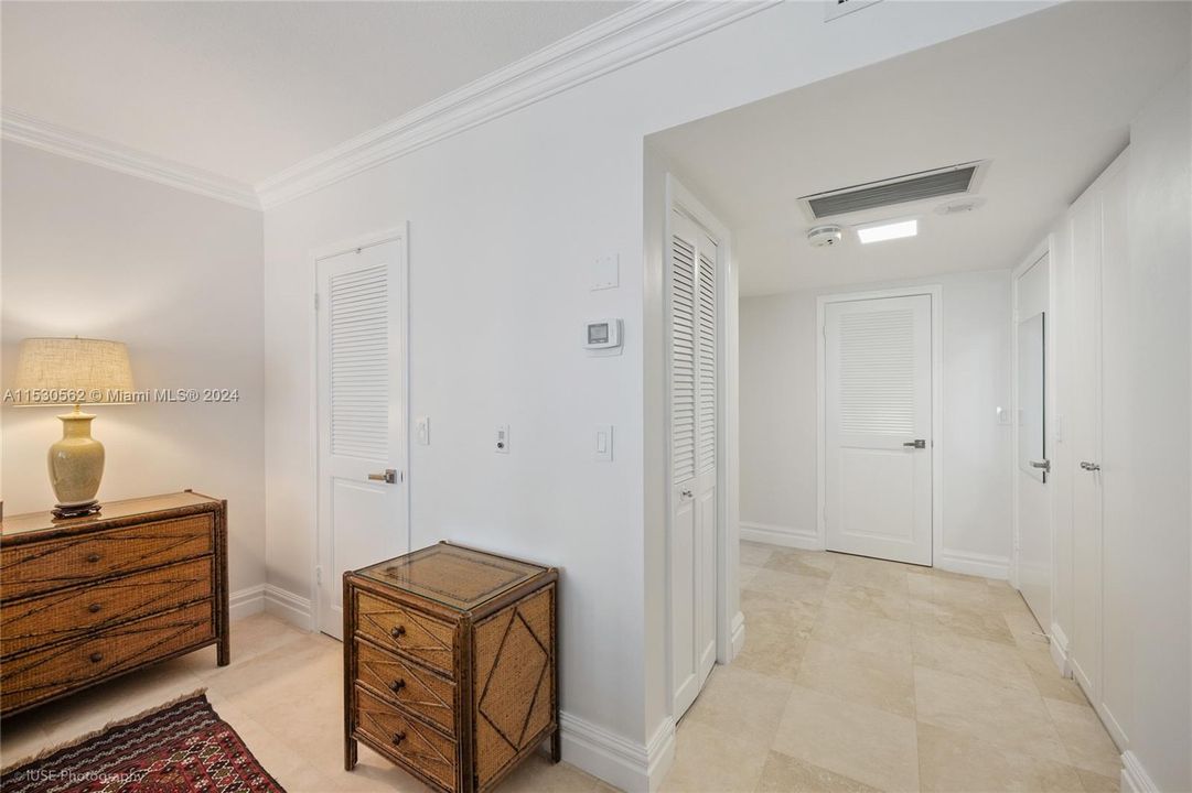 Recently Rented: $5,500 (2 beds, 2 baths, 1388 Square Feet)