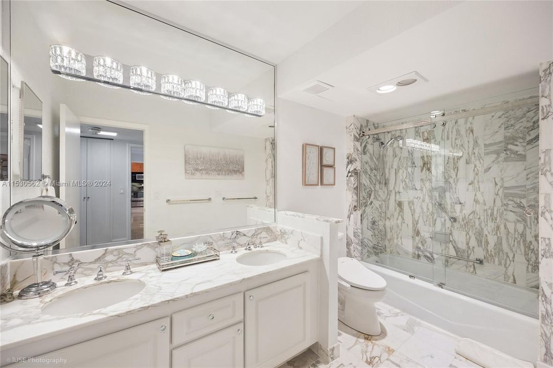 Recently Rented: $5,500 (2 beds, 2 baths, 1388 Square Feet)