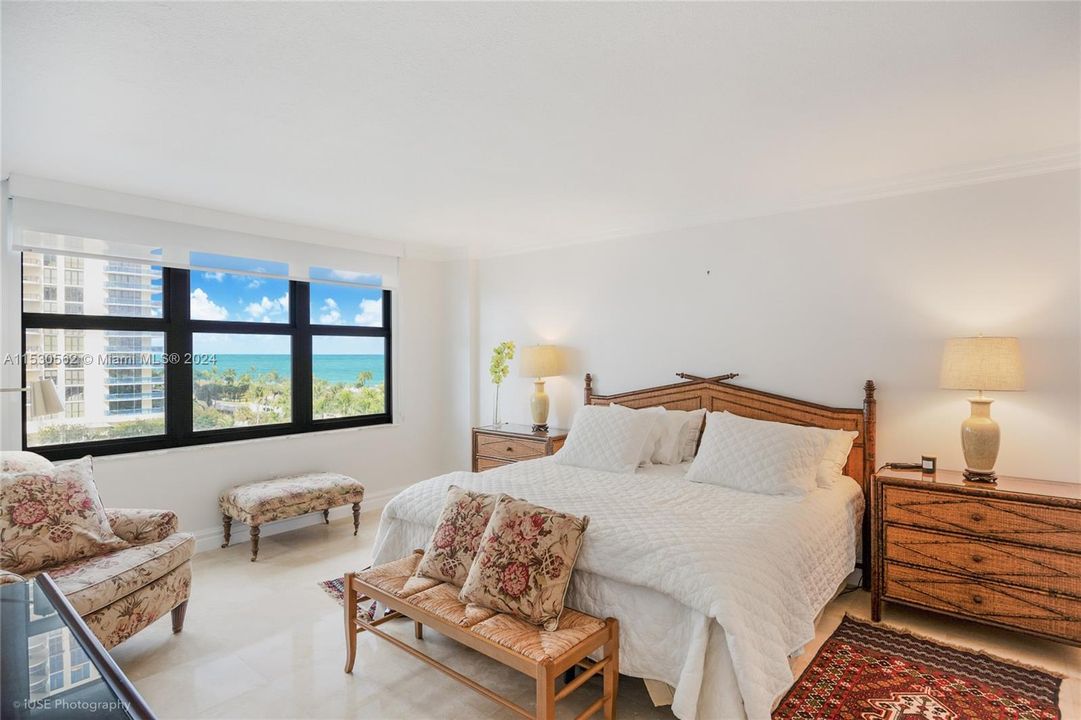 Recently Rented: $5,500 (2 beds, 2 baths, 1388 Square Feet)