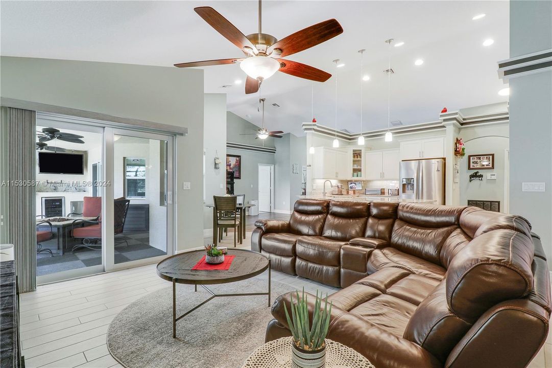 Recently Sold: $630,000 (4 beds, 2 baths, 2206 Square Feet)