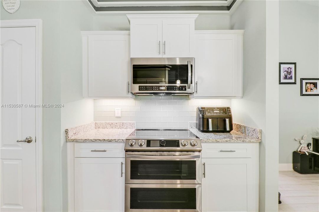 Recently Sold: $630,000 (4 beds, 2 baths, 2206 Square Feet)