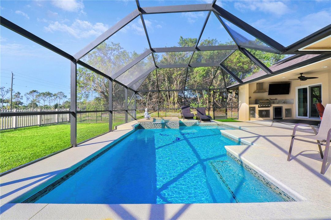 Recently Sold: $630,000 (4 beds, 2 baths, 2206 Square Feet)