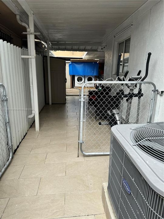 Recently Sold: $450,000 (3 beds, 2 baths, 1300 Square Feet)