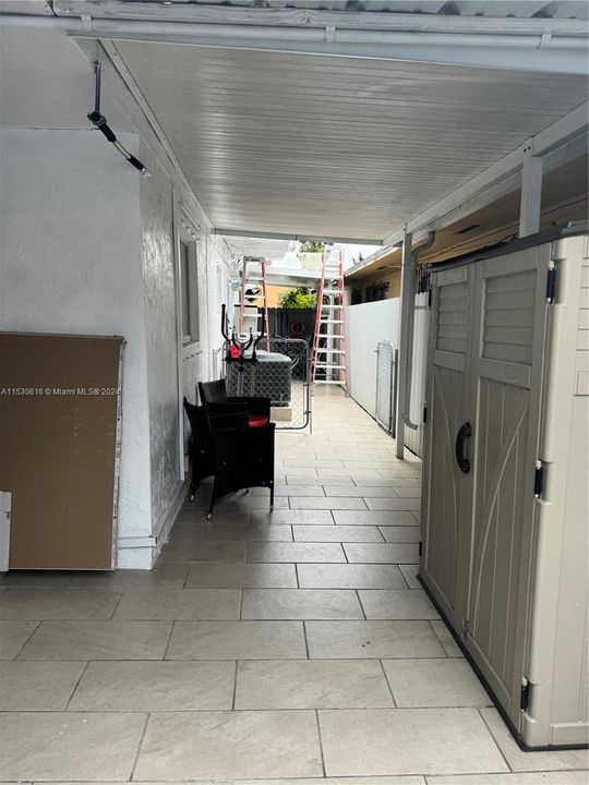 Recently Sold: $450,000 (3 beds, 2 baths, 1300 Square Feet)