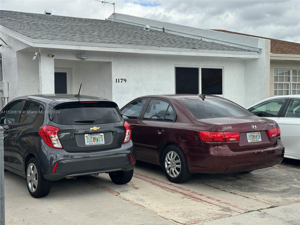 Recently Sold: $450,000 (3 beds, 2 baths, 1300 Square Feet)