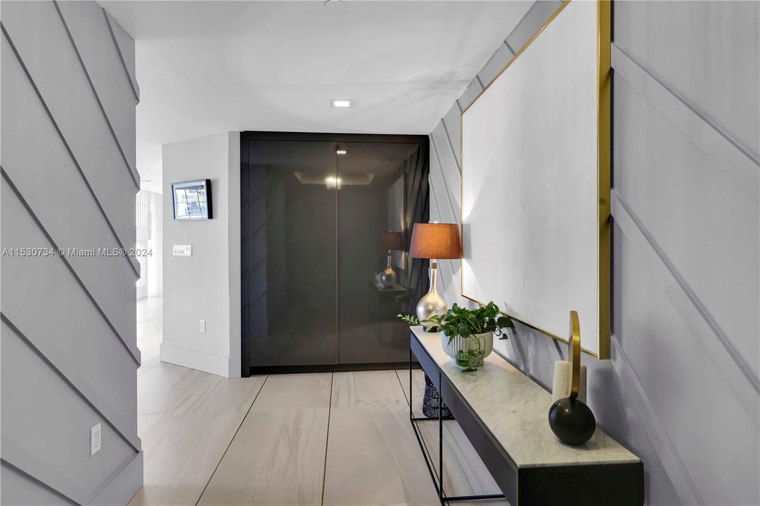 Recently Sold: $2,000,000 (3 beds, 3 baths, 2600 Square Feet)