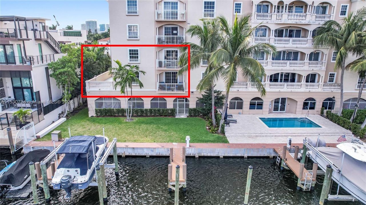 Recently Sold: $2,000,000 (3 beds, 3 baths, 2600 Square Feet)