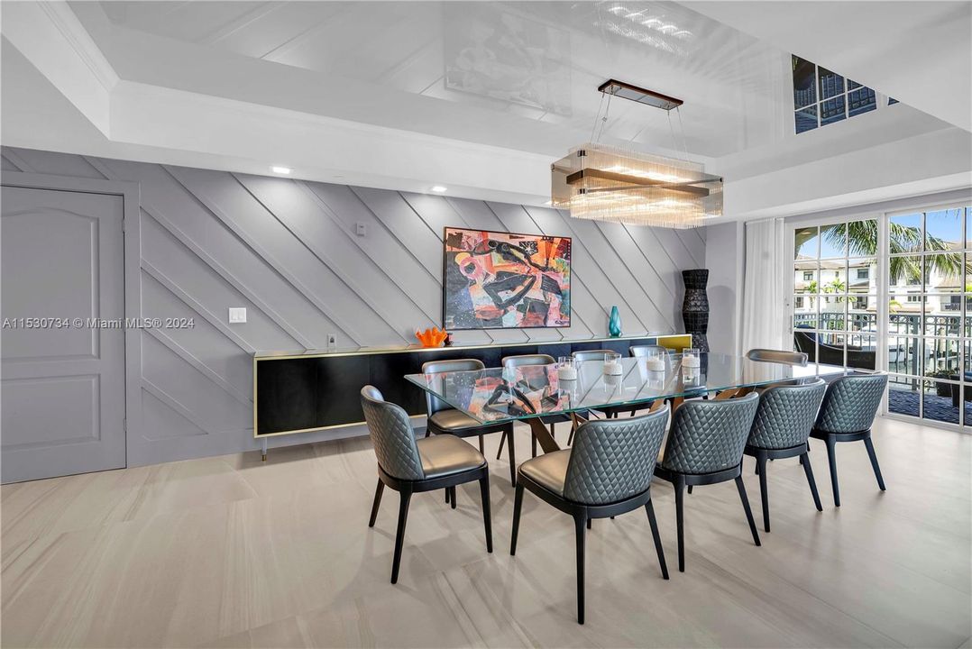 Recently Sold: $2,000,000 (3 beds, 3 baths, 2600 Square Feet)