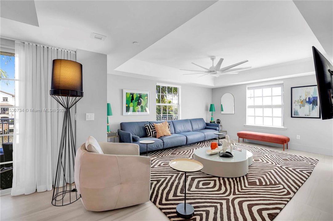 Recently Sold: $2,000,000 (3 beds, 3 baths, 2600 Square Feet)
