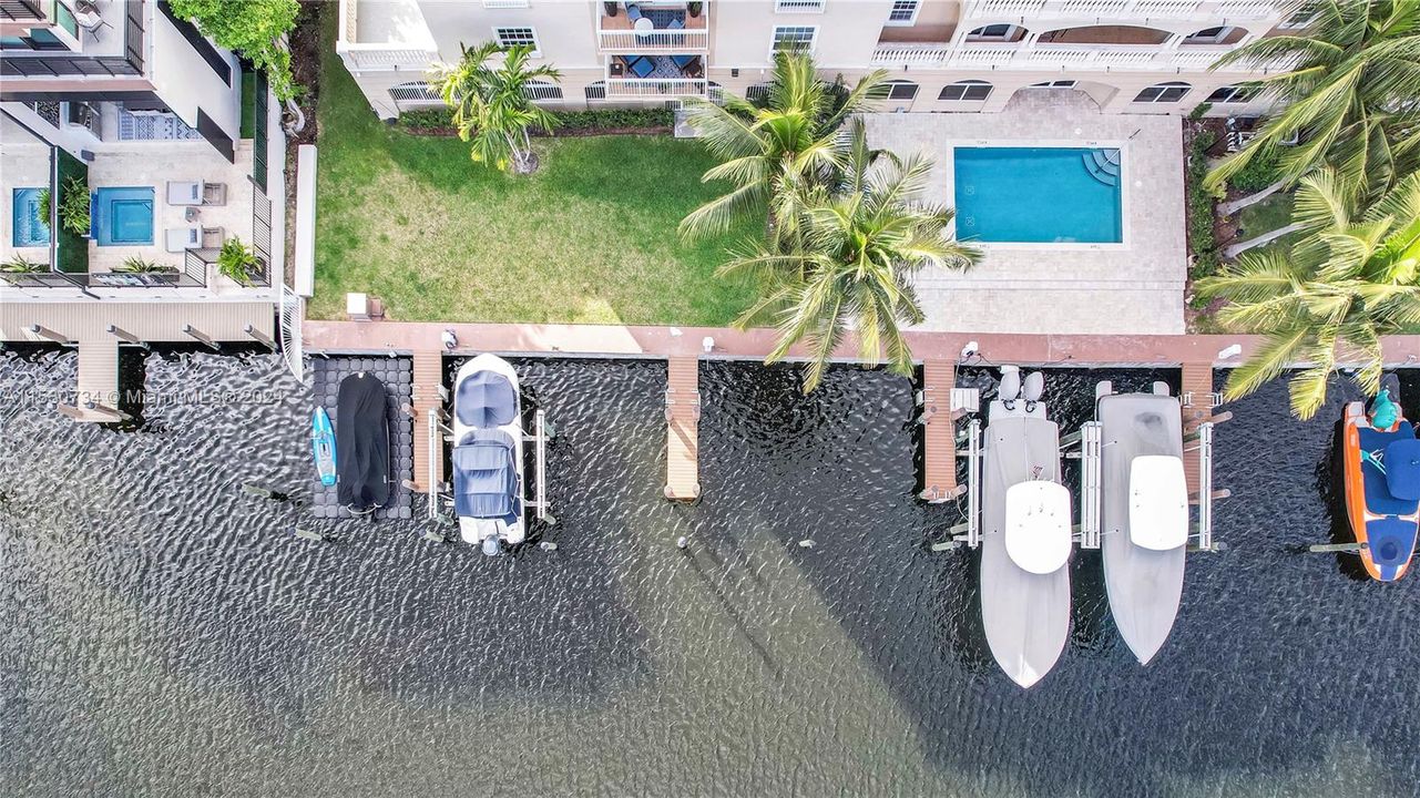 Recently Sold: $2,000,000 (3 beds, 3 baths, 2600 Square Feet)