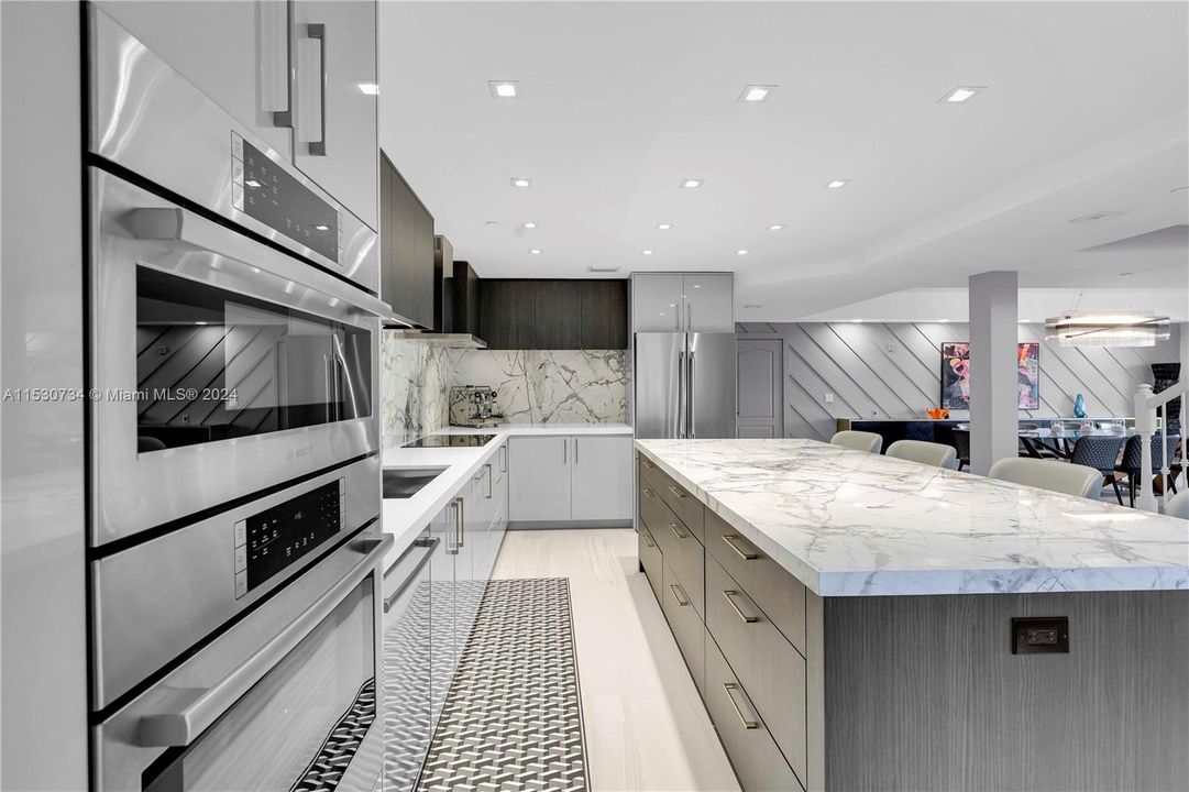 Recently Sold: $2,000,000 (3 beds, 3 baths, 2600 Square Feet)