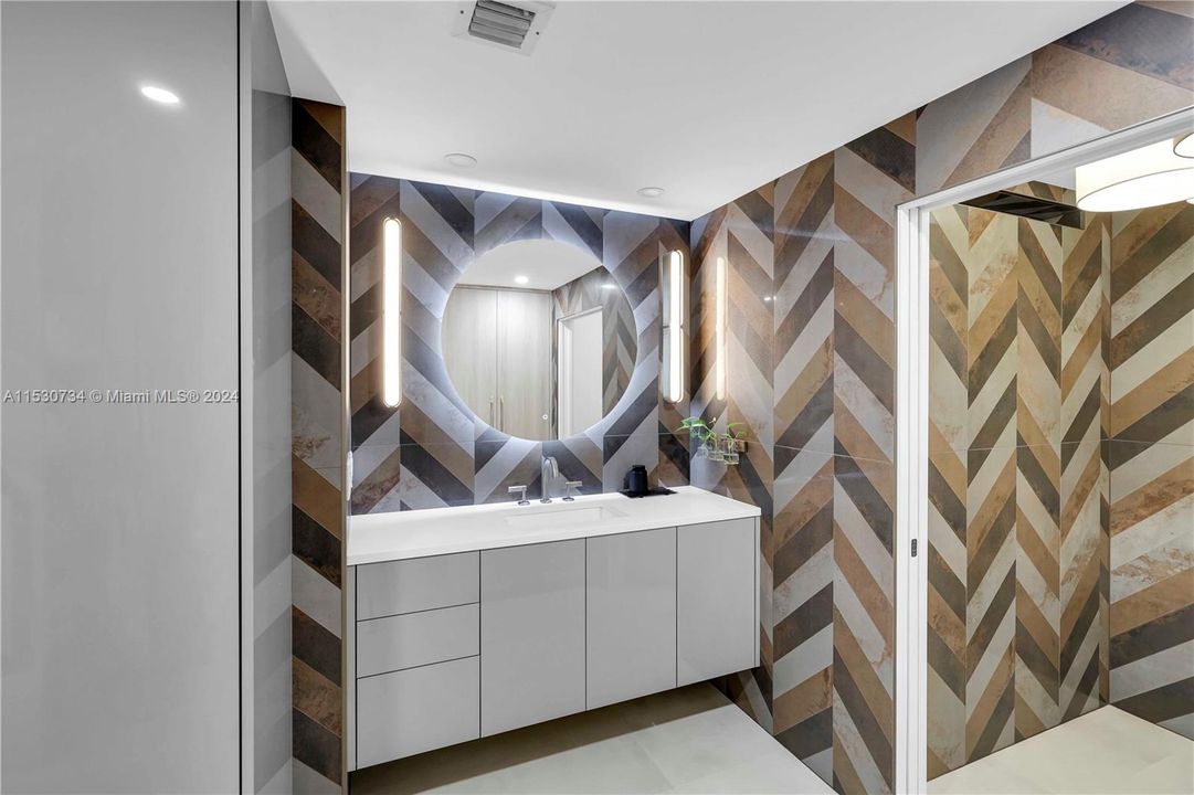 Recently Sold: $2,000,000 (3 beds, 3 baths, 2600 Square Feet)