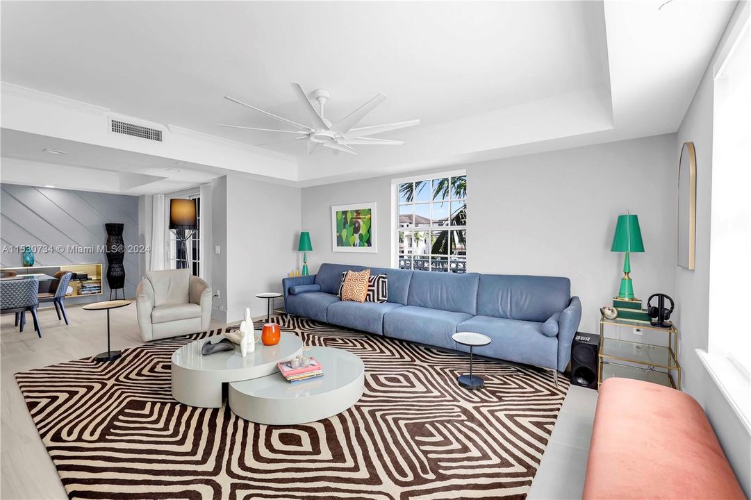 Recently Sold: $2,000,000 (3 beds, 3 baths, 2600 Square Feet)