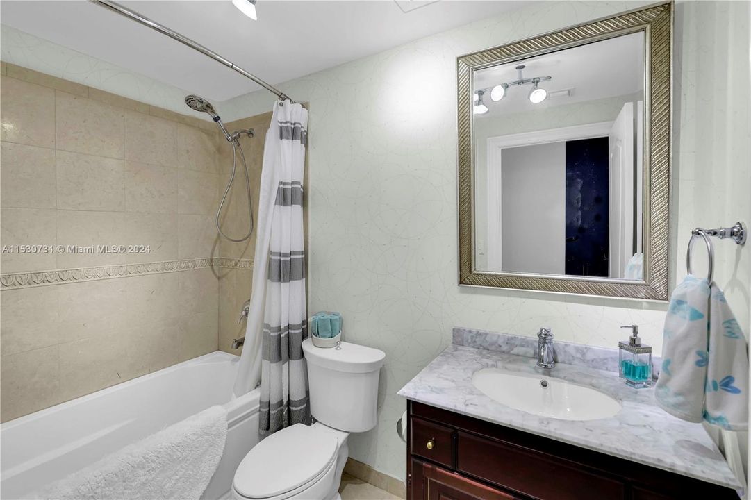 Recently Sold: $2,000,000 (3 beds, 3 baths, 2600 Square Feet)