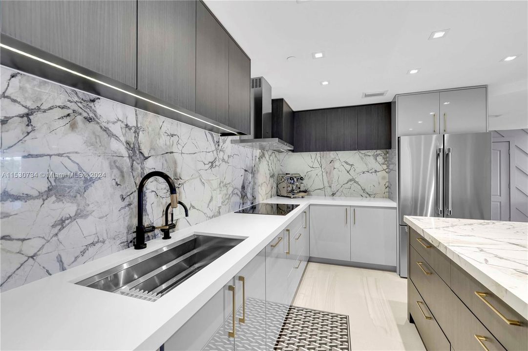 Recently Sold: $2,000,000 (3 beds, 3 baths, 2600 Square Feet)