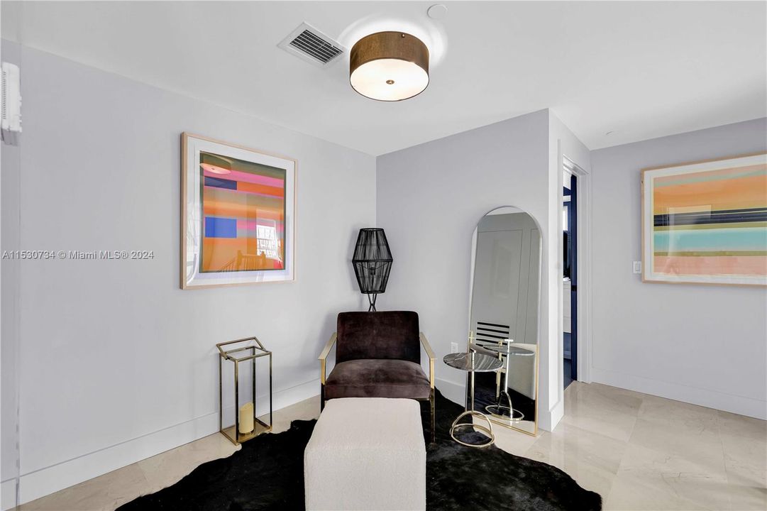 Recently Sold: $2,000,000 (3 beds, 3 baths, 2600 Square Feet)