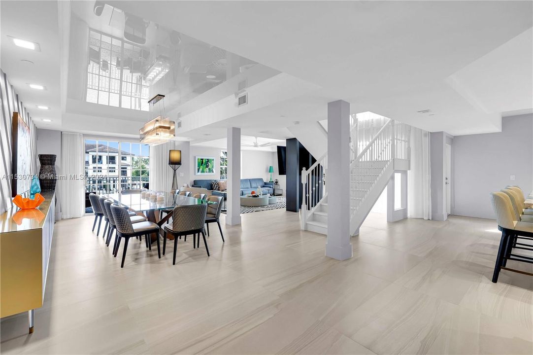 Recently Sold: $2,000,000 (3 beds, 3 baths, 2600 Square Feet)