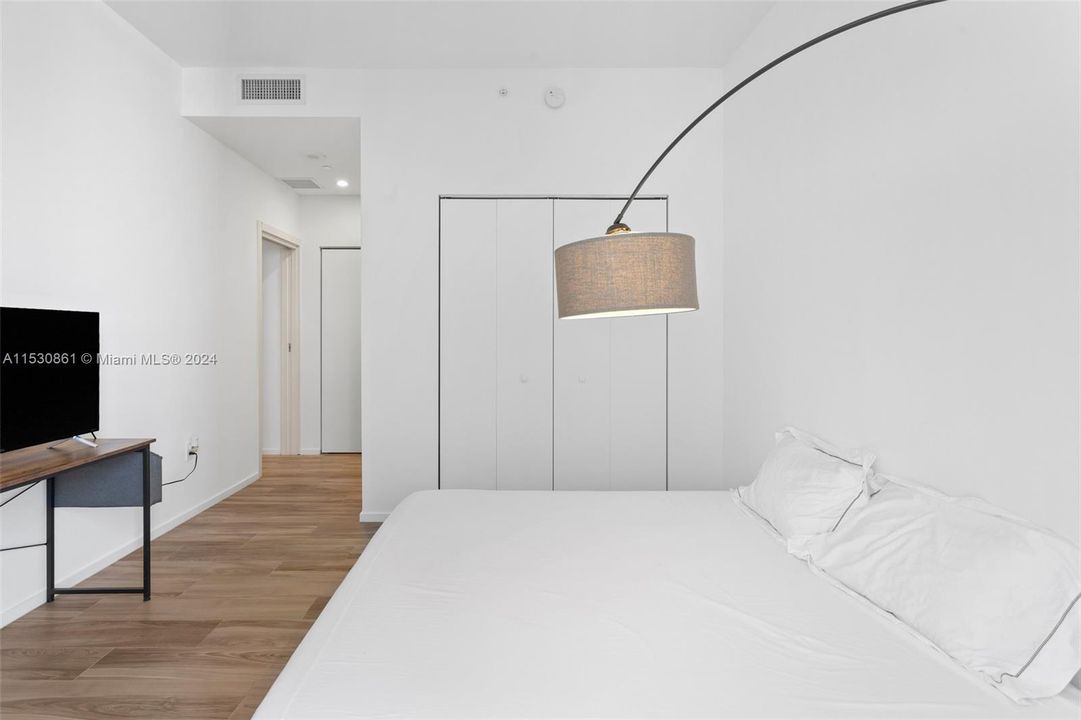 Recently Sold: $1,189,000 (3 beds, 3 baths, 1334 Square Feet)